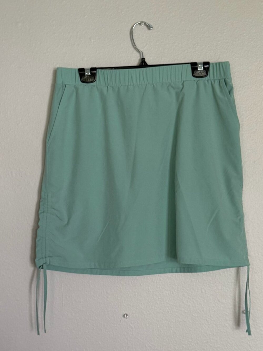 Chico's Zenergy Neema Ruched Skort Size 1 US 8 Mint Frosted Jade Green Active